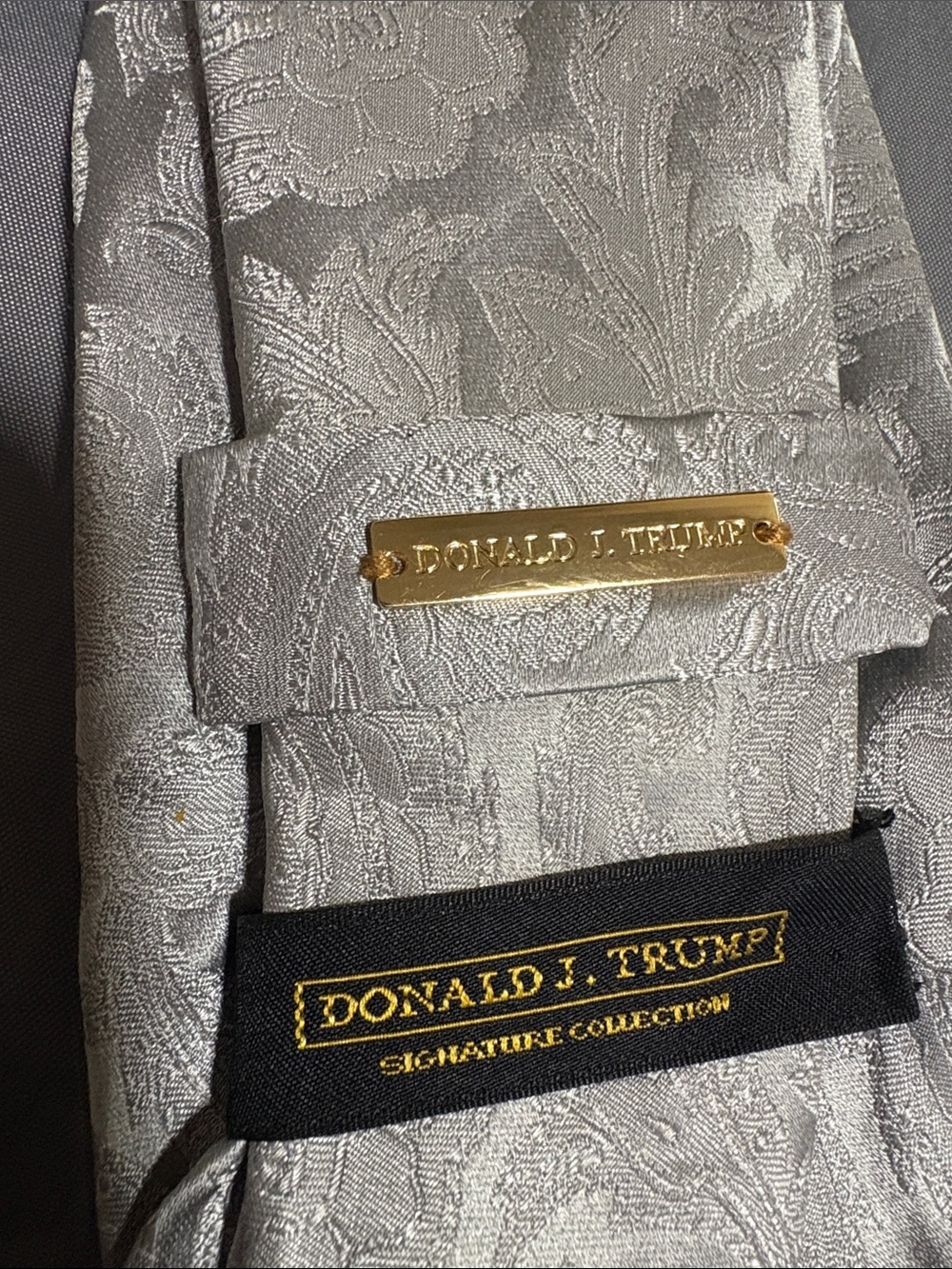 Donald J. Trump Signature Collection Silver Paisley Necktie